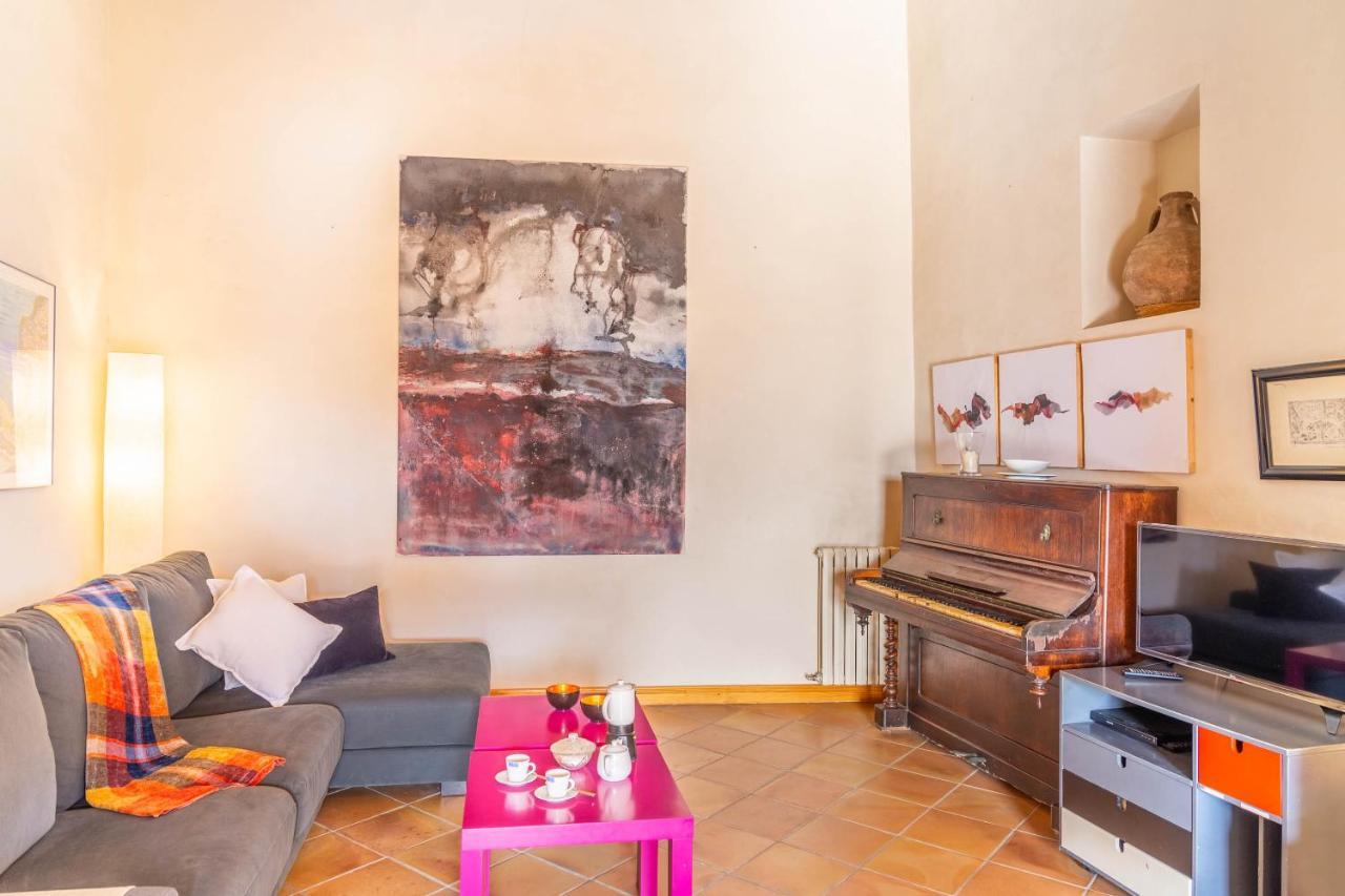Hébergement de vacances Townhouse In 300 Mts To The *